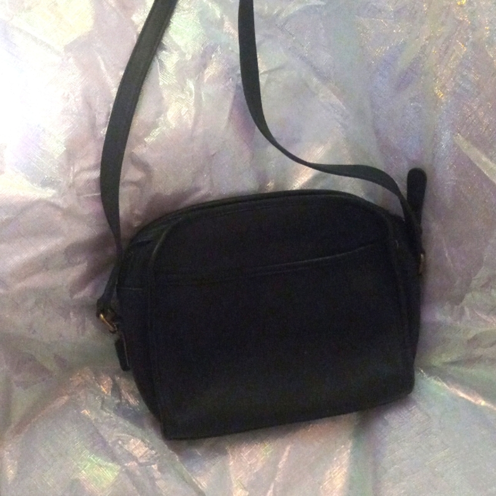 VINTAGE COACH CROSSBODY BLACK LEATHER RARE METROPOLIS BAG 9087